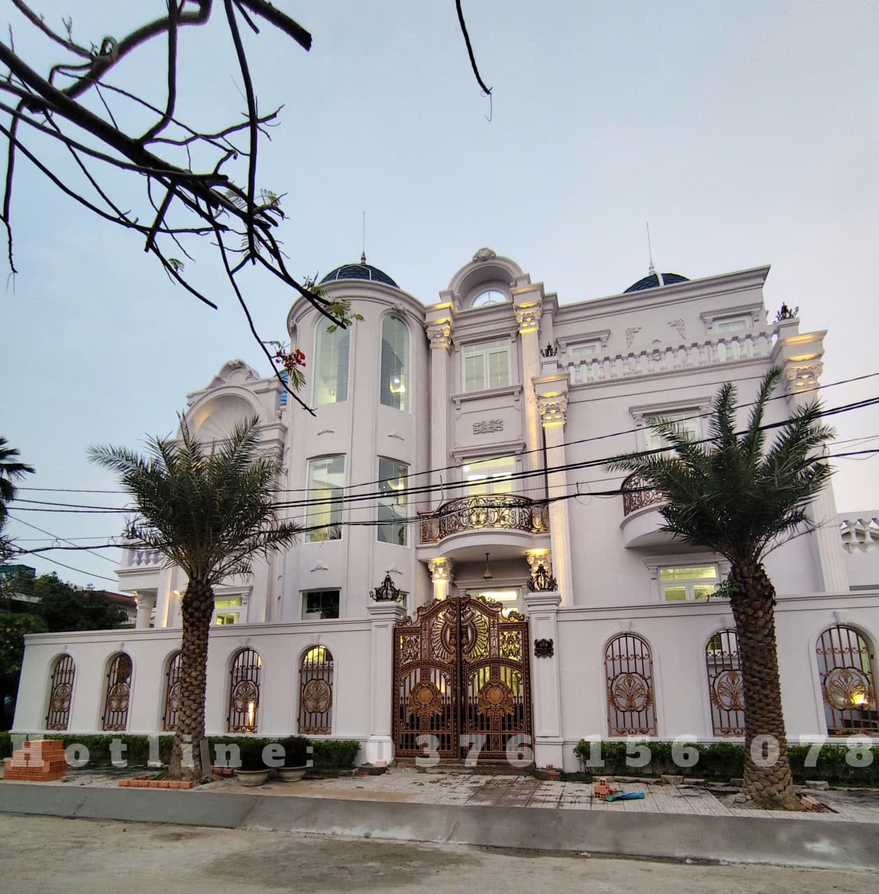 cổng nhôm đúc biệt thự
