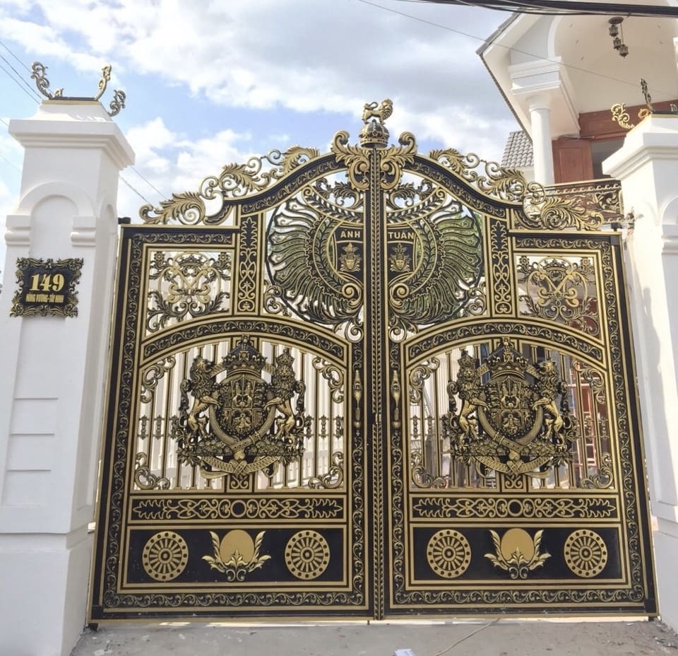 cổng nhôm đúc sư tử
