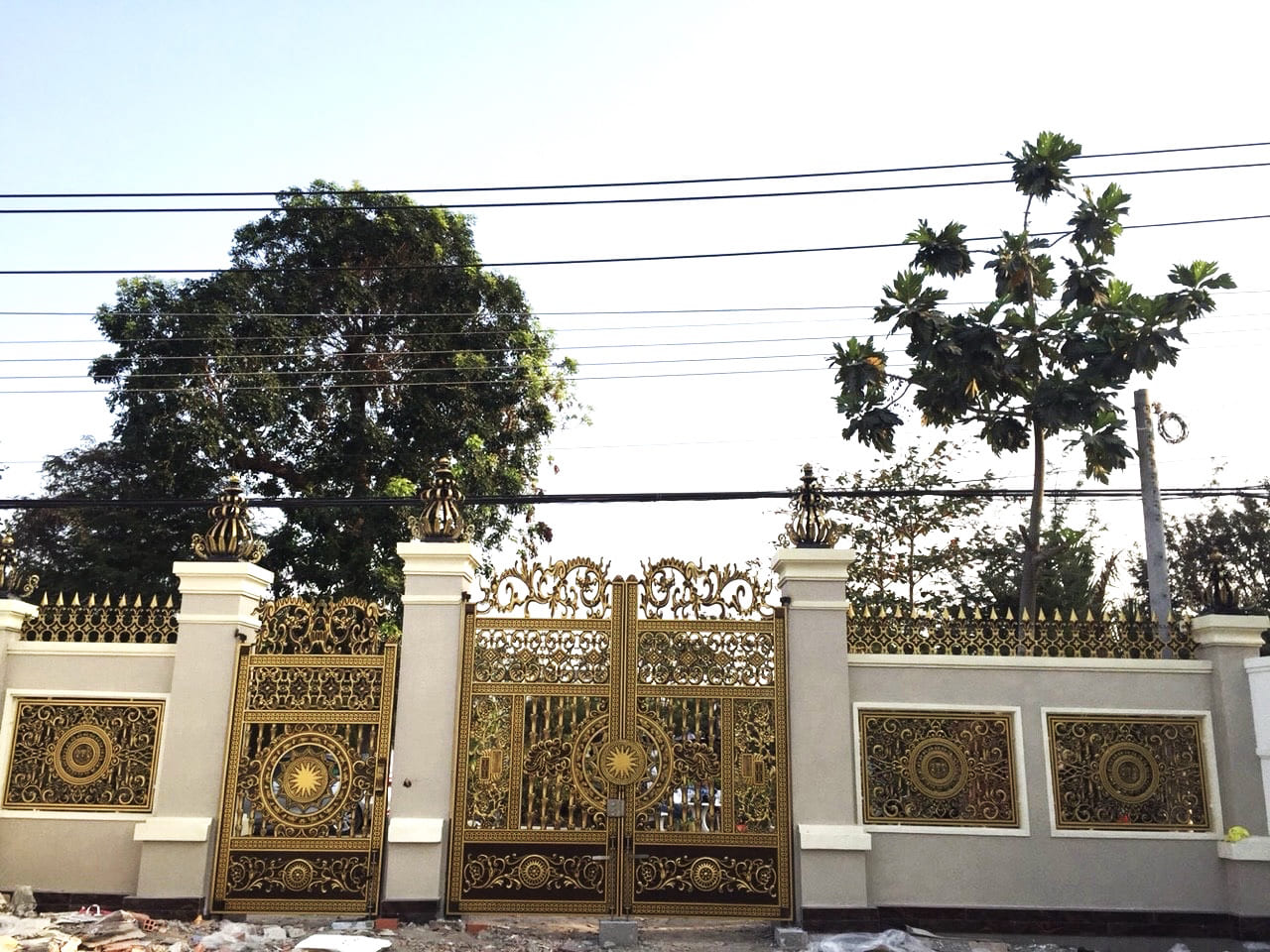 công trình cổng nhôm đúc tiền giang