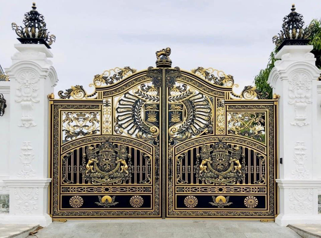 Mẫu cổng nhôm đúc phù điêu