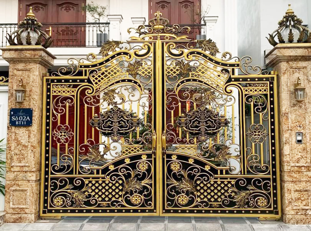 cổng nhôm đúc hoàng gia